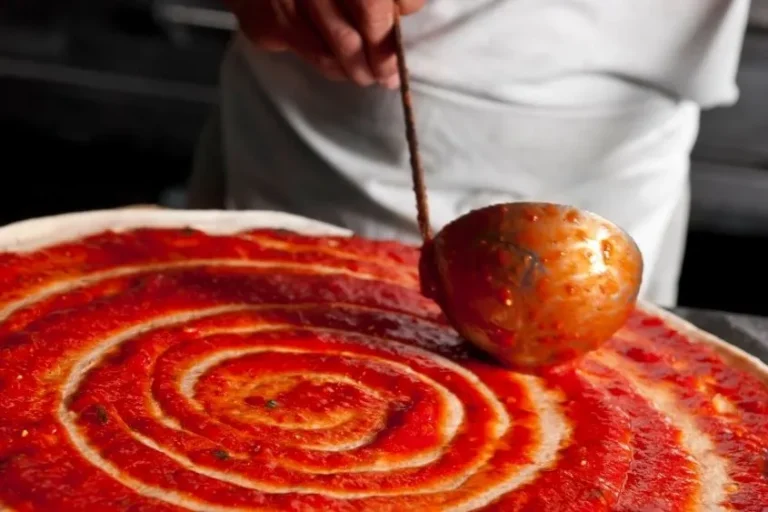 Pizza Salça Sosu Nasıl Yapılır?